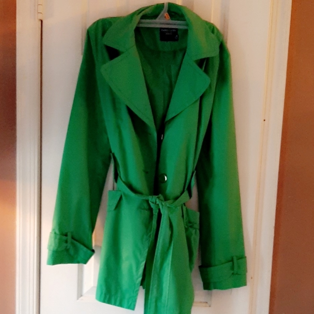 SALE⚡🔥 Green rain coat.